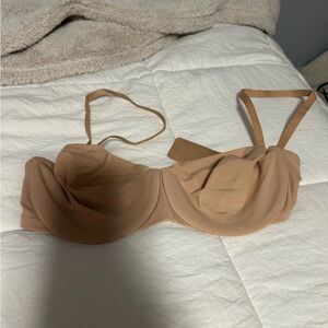 SKIMS Nude Women's Bra